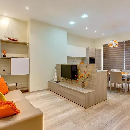 3br Family Apt In A Great Location Side Seaviews Apartament