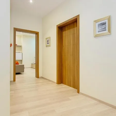 3br Family Apt In A Great Location Side Seaviews Apartment *