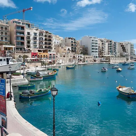 3br Family Apt In A Great Location Side Seaviews Apartment *