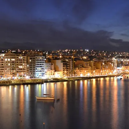 3br Family Apt In A Great Location Side Seaviews Apartamento