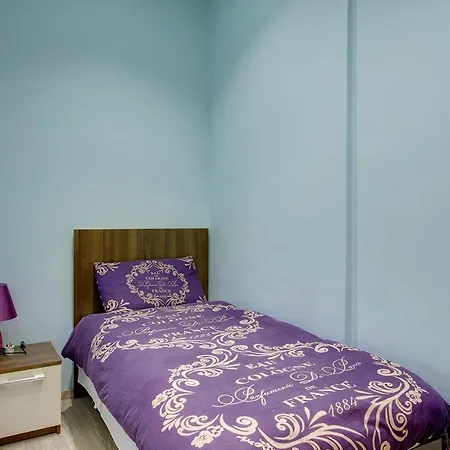 3br Family Apt In A Great Location Side Seaviews *